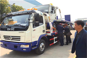 拜泉汽车道路救援拖车价格